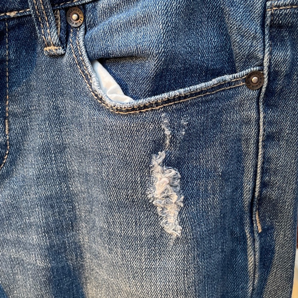 Bullhead Ripped Skinny Jeans - Picture 5 of 8